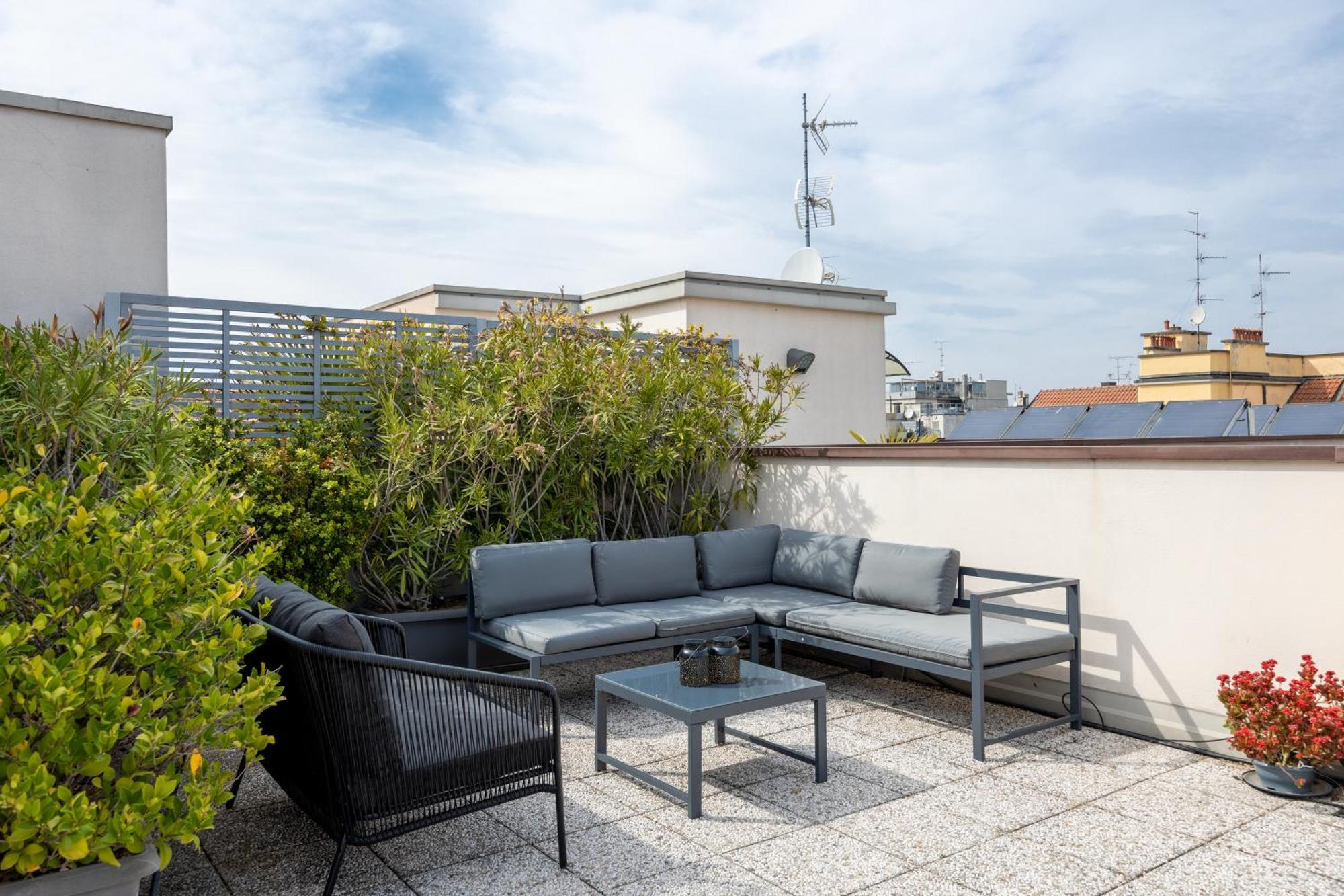 Bocconi'S Nest - Close To Duomo With Terrace Milán Exterior foto
