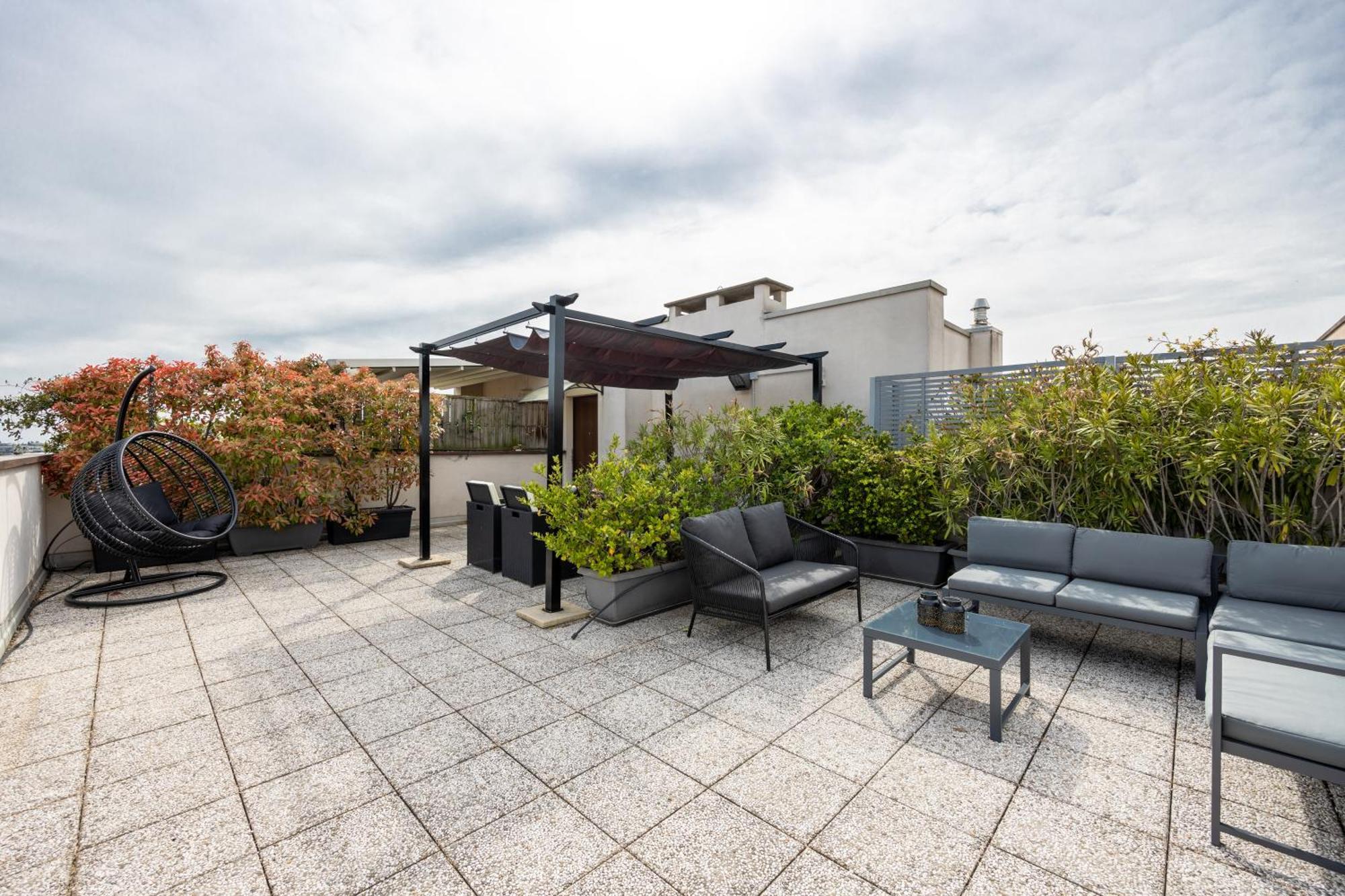 Bocconi'S Nest - Close To Duomo With Terrace Milán Exterior foto